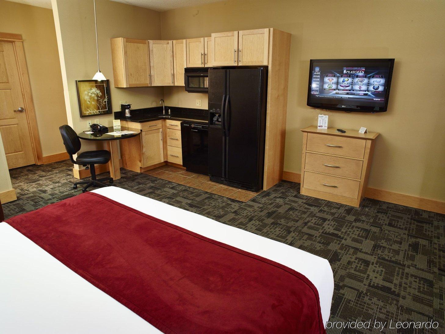 Livinn Hotel Minneapolis North / Fridley Exteriör bild