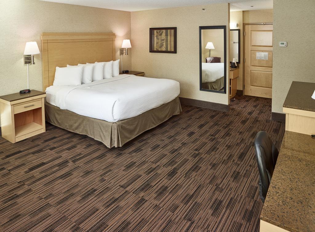 Livinn Hotel Minneapolis North / Fridley Exteriör bild