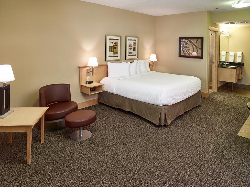 Livinn Hotel Minneapolis North / Fridley Exteriör bild