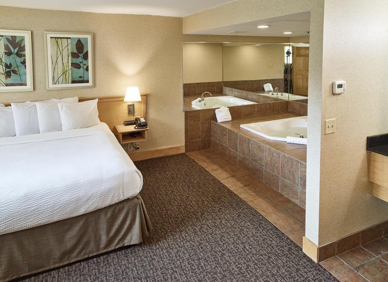 Livinn Hotel Minneapolis North / Fridley Exteriör bild
