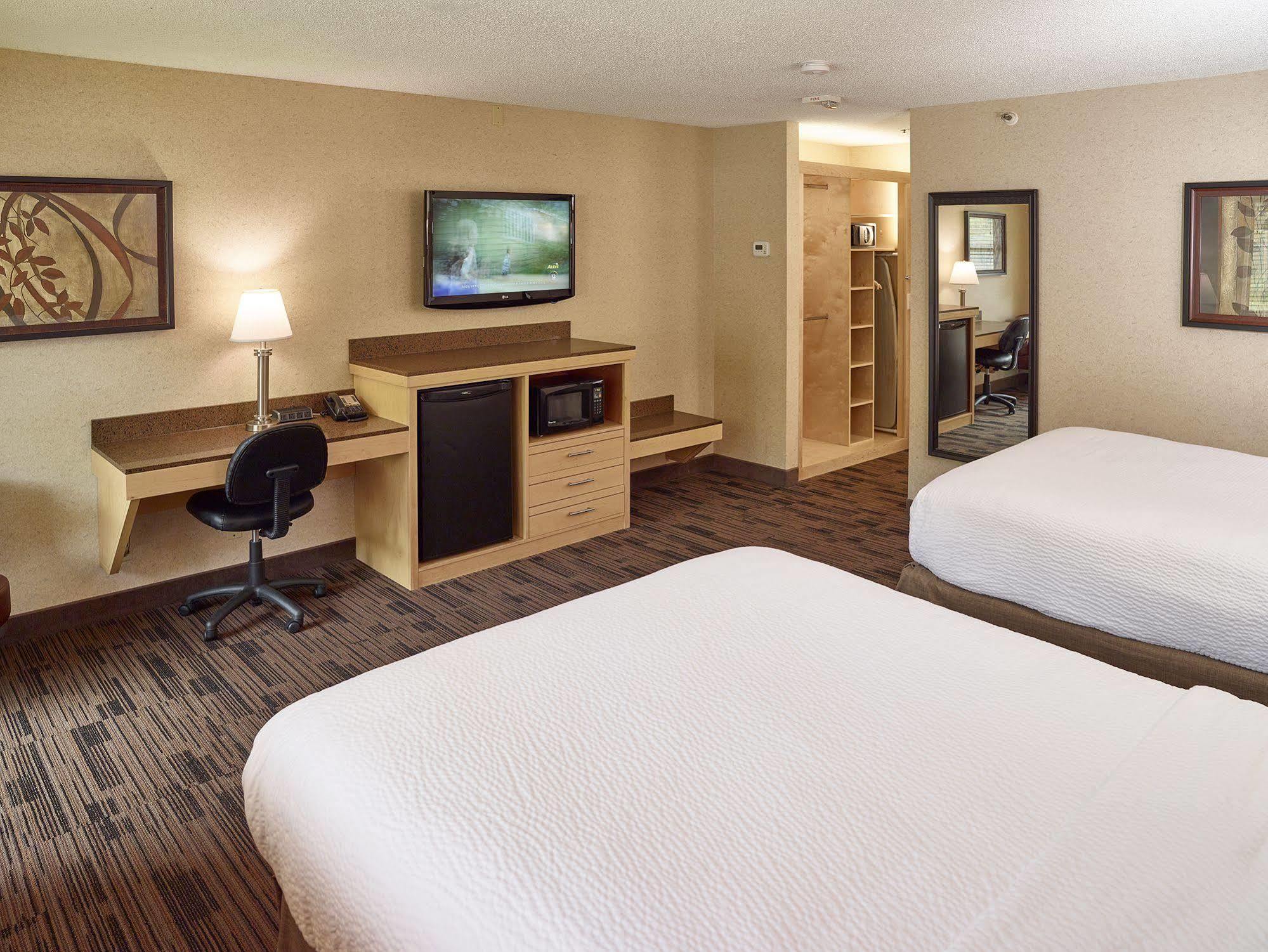 Livinn Hotel Minneapolis North / Fridley Exteriör bild