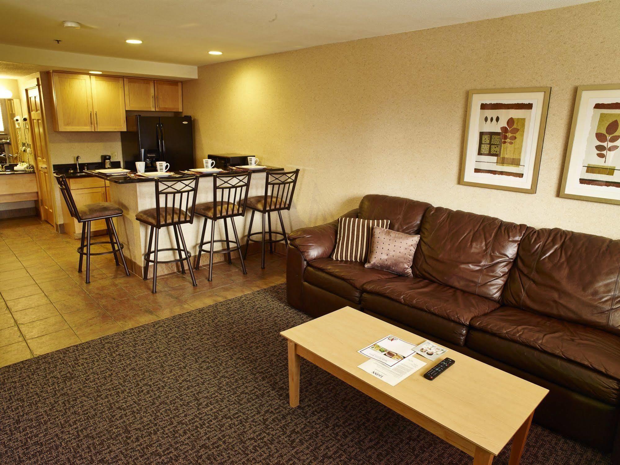 Livinn Hotel Minneapolis North / Fridley Exteriör bild